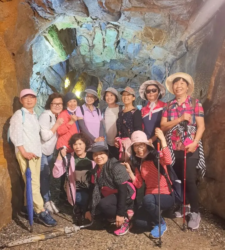 基隆景點-仙洞巖 佛手洞-夏日的避暑勝地˙一線天探險好刺激