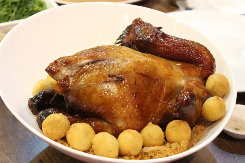 南投／竹山 【來竹山新玩法~紫南宮摸金雞母，吃爆料發財雞!!!】金都國宴系列–金竹味餐廳