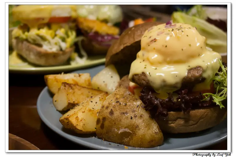 【台北】POND BURGER CAFÉ。藏身咖啡館裡的秘製牛小排漢堡