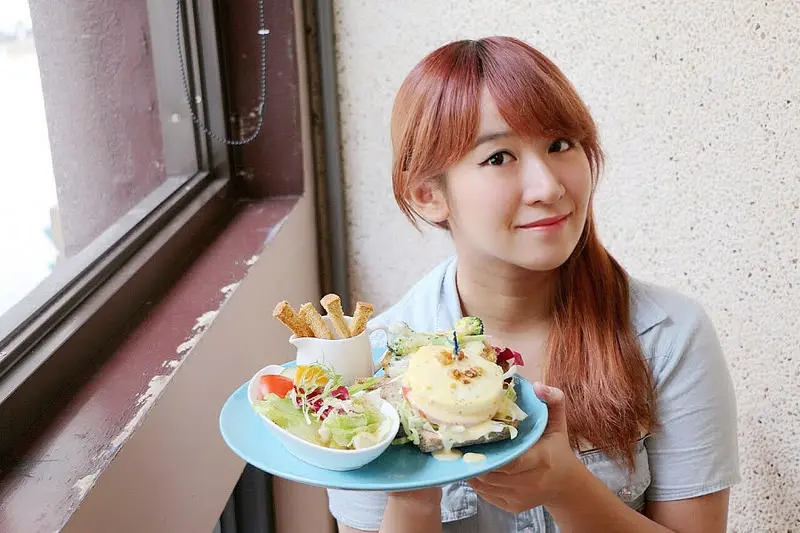 【羽諾食記】POND BURGER CAFE❤咖啡館裡的秘製漢堡❤捷運世貿/台北101站早午餐