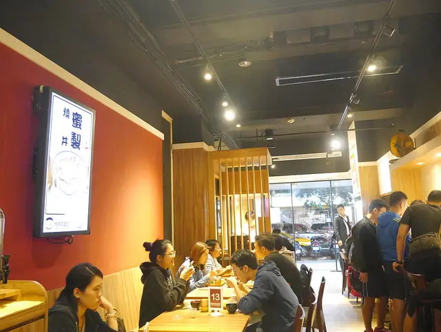 大口吃肉-燒肉丼