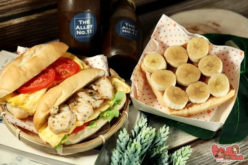 【台南美食】一個人獨享的全新型態早午餐，說了再多不如你自己來吃吃看：小巷裡的拾壹號 - 熱血玩台南。跳躍新世界