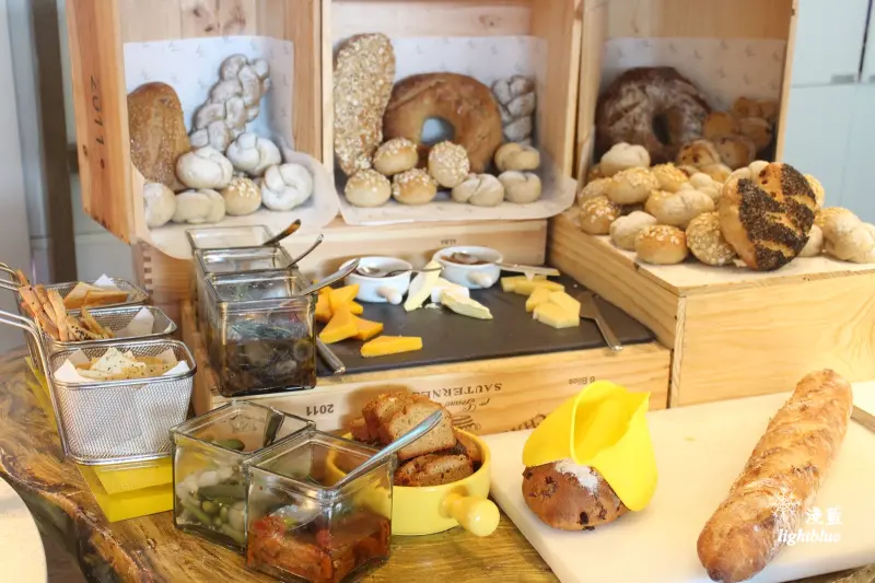 [ 市府站W Hotel美食 ] 淺藍 × the kitchen table～在泳池畔吃自助餐