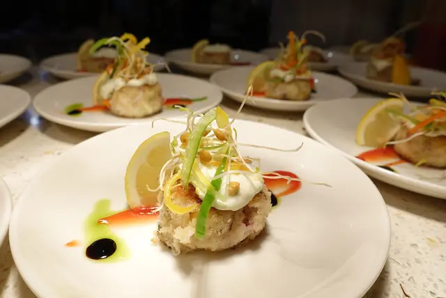 [食記] W Hotel。The Kitchen Table 西餐廳。信義區裡的時尚Buffet--周日菜色!