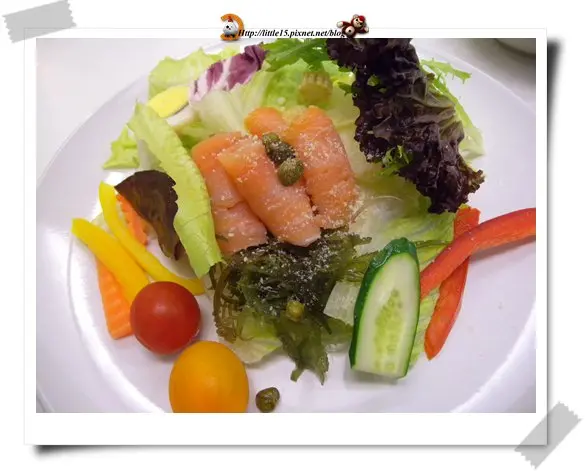 輕綠舍 煙燻鮭魚沙拉真美味