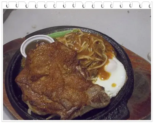 亞哥平價牛排 脆皮雞排大推