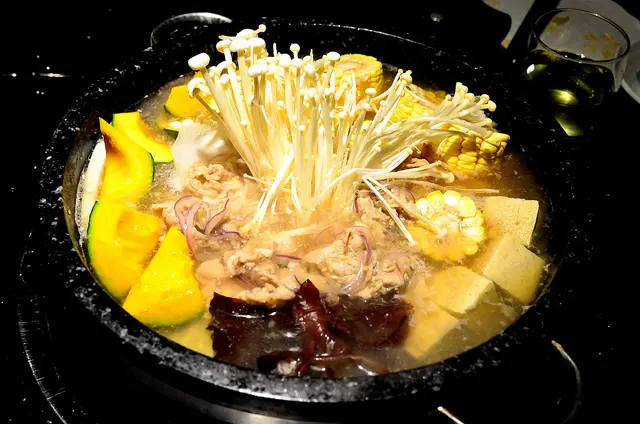 舉頭三呎有明月～！？　大月觀石頭靓鍋