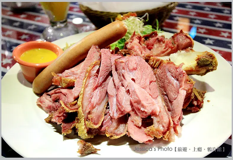 新北板橋●Worthy活西美式餐飲●揪團餐廳/歡迎無肉不歡者/大口吃肉大口喝酒/運動餐廳/香料烤半雞/德國豬腳佐燻肉腸