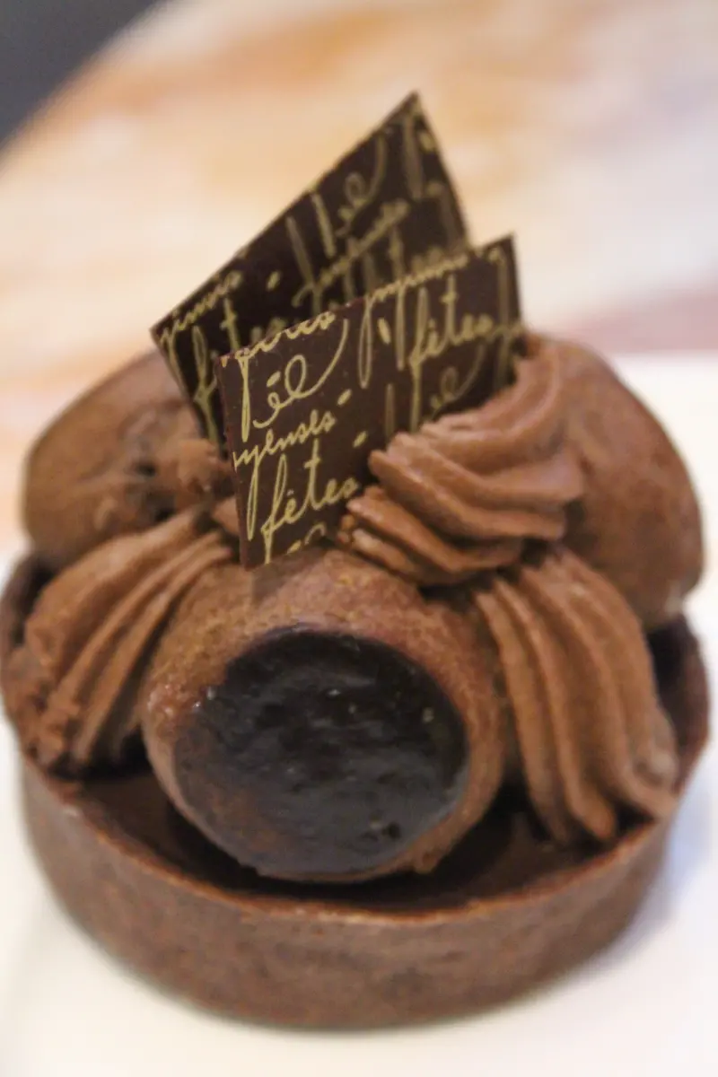 新北/板橋【Glacio也有巧克力泡芙塔耶~Glacio 比利時創意冰品咖啡館(板橋大遠百店)】