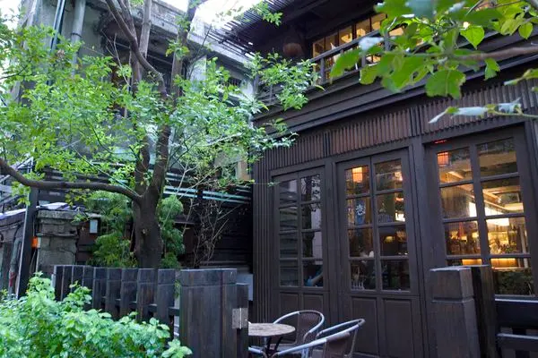 綠島小夜曲 - 今天不唱歌，來木造老屋享受咖啡及甜點帕尼尼香氣薰陶