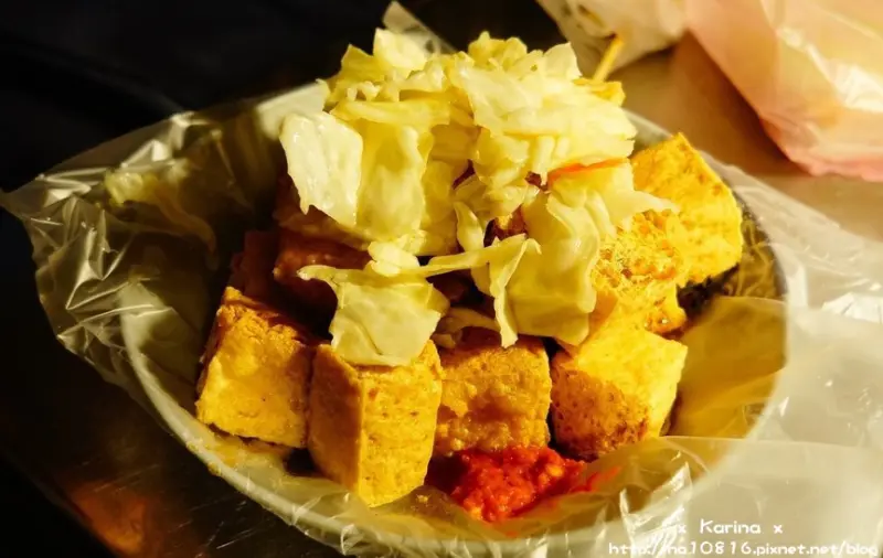 【食記*台北】湳雅夜市車庫美食　無法忘懷的好味道　臭豆腐x梅子泡菜x經典辣醬　