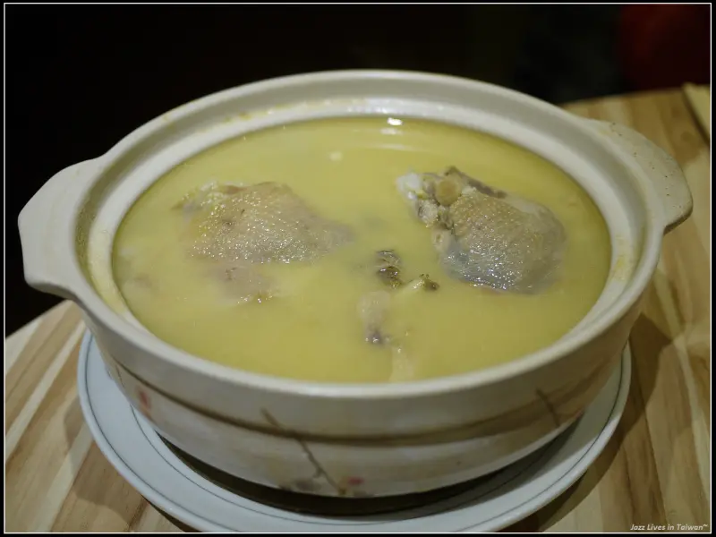 [雞窩] 砂鍋雞湯首推就是這鍋啦!