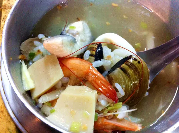 【食記】嘉義鮑魚海產粥--老饕指定