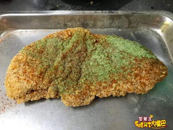 大雅美食雞排推薦！博士雞排【附菜單】~頂著博士光環賣獨特口味的雞排~招牌菜蔥辣雞排、雞腿酥、炸冰淇淋。