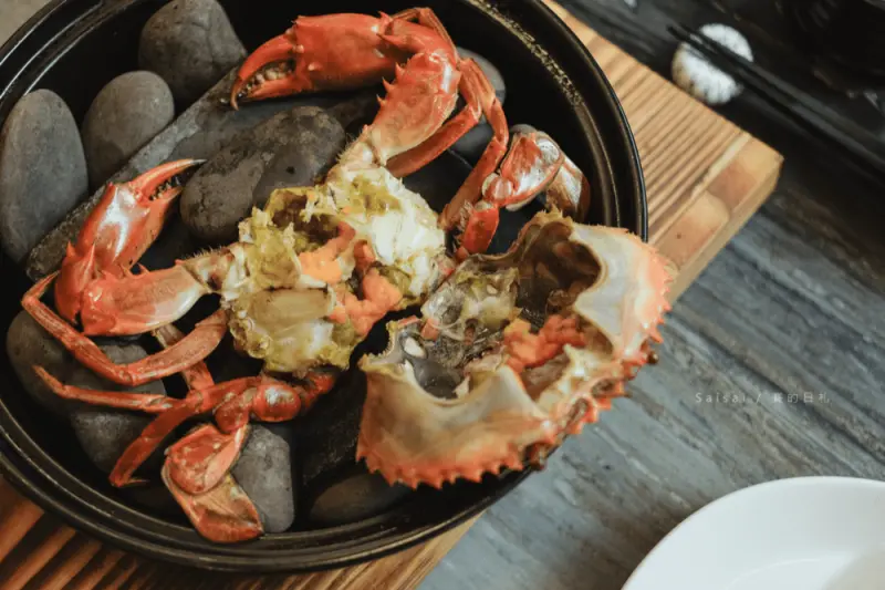 台中美食 藝奇新日本料理｜餐點好吃、CP值高！現在推出大蟳祭．秋賞味，兩份套餐即可享有秋蟳乙隻 ♥