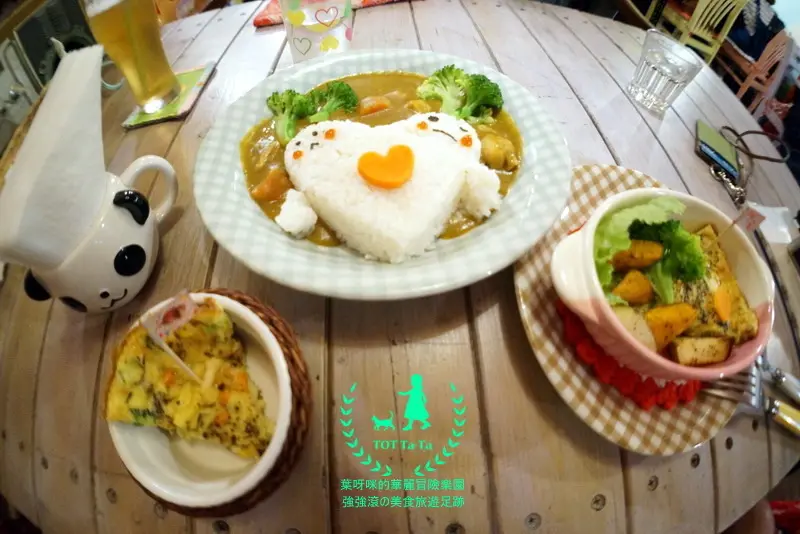 小孩散步tot ta-ta► 台北 大安區 ◄ 捷運沿線必吃美食：捷運大安站 x 貓咪咖啡廳，復古雜貨風舒服自在 / wifi / 插座 / 菜單 /不限時間