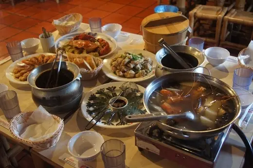 新竹竹北美食餐廳必訪必吃活蝦!!口味始終如一，新鮮永遠看得到、吃得到              