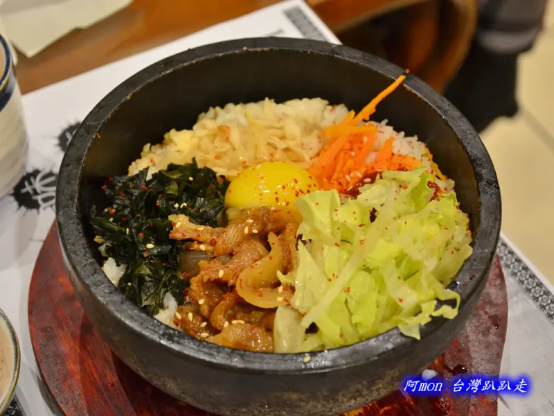 <台中南區>食記:韓味屋~好吃的小菜和烤肉石鍋拌飯