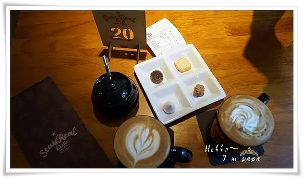 台中 Stayreal Cafe  五月天阿信Vs. 不二良　朝聖（一中店）