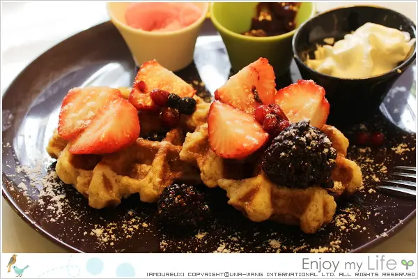 ❤【食】韓國明星開的店「The Grand Place」–Super Junior 東海的美味比利時鬆餅！