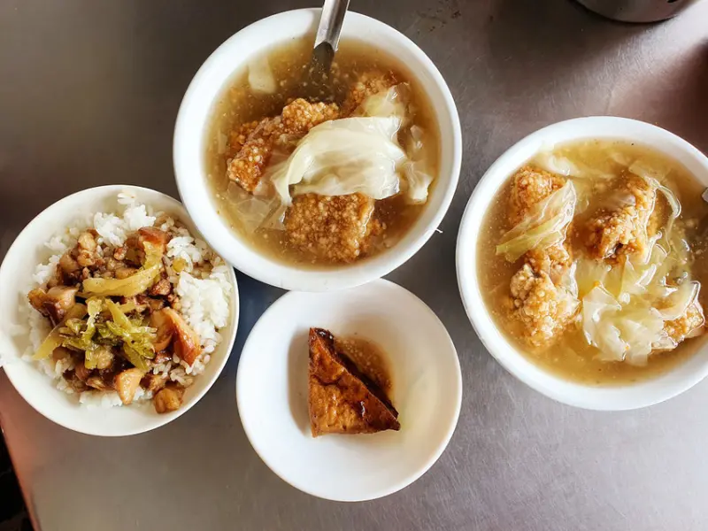 【高雄大寮】新厝本店(清)土魠魚羹-往大坪頂方向 在地人的口味 老店