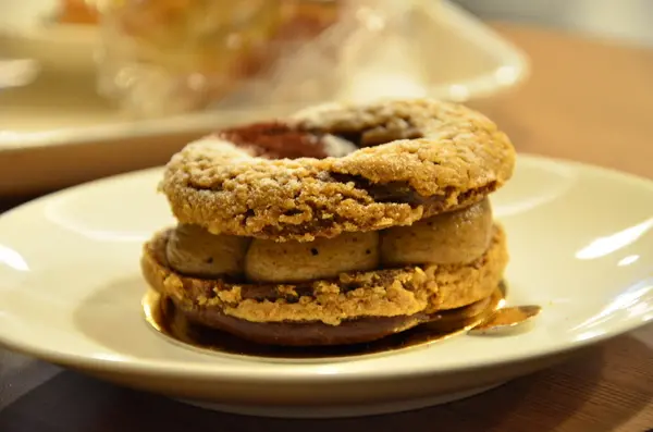 第一次品嘗那麼多法式小點 -- Oui Cafe