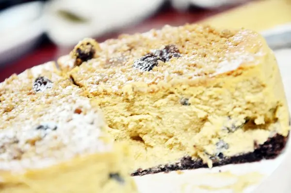 當摩卡咖啡遇上重乳酪蛋糕，這奇妙的感覺，萊姆摩卡重乳酪 -- 雄爸鴉片坊