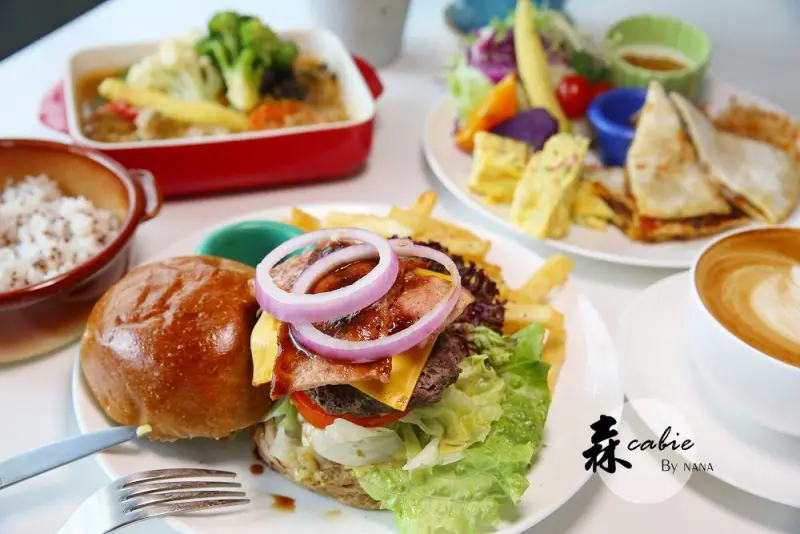 台中森cabie。堅持手作健康美味台中早午餐,自家農場種植有機蔬菜,大推火山野牛培根堡 - Nana愛旅行札記