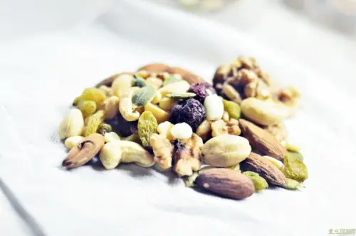 輕烘焙堅果與黃金蕎麥茶譜出一份健康的樂章 -- 綠食集