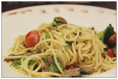 [桃園．美食]Olive橄欖花園餐廳~室內．室外可溜小孩