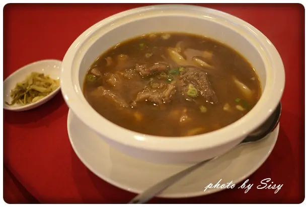 點水樓江浙料理~讚歧牛肉麵（書記牛肉麵）+點水烤方+小籠包