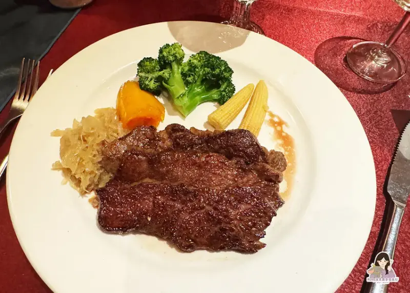 【台北美食】沾美西餐廳附菜單，自助提供沙拉、蛋糕、水果，當月