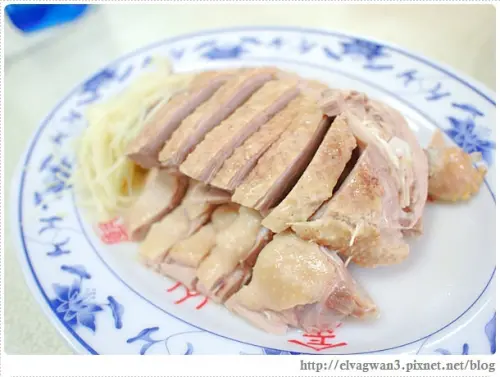 [金山]  金包里鴨肉ㄜˋ-- 在地鴨肉老店☆ 自助式●廟前端菜的特殊景象 ♪