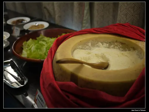 [桃園大飯店假日情懷咖啡園]懷舊的老口味飯店式自助餐, 大成本選用帕馬森起司