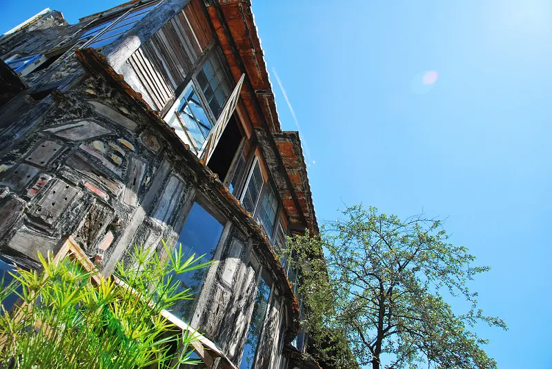 雙手 . 是機械取代不了的溫度 * 台中南屯 . 楓樹十三咖啡 . 溪邊13 