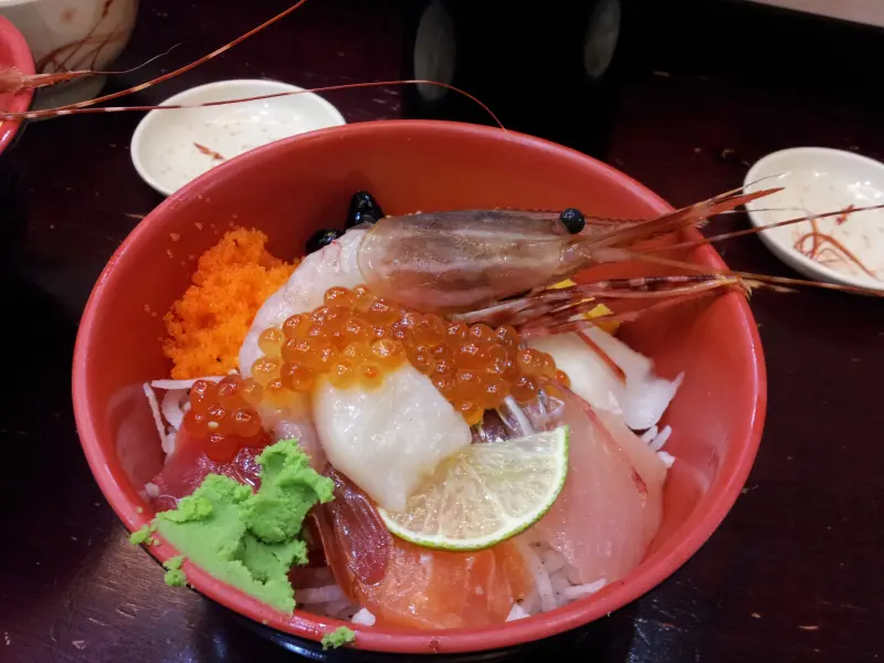 名不虛傳的大魚丼