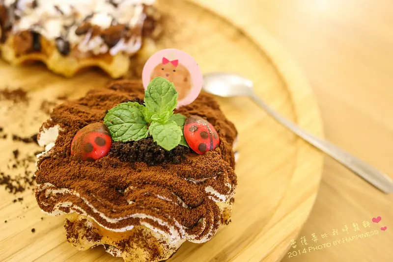【台北大安_信義安和站】Le Petit Waffle 蕾蓓蒂比利時鬆餅 ♥ N訪，brunch早午餐新風潮，鬆餅也可以當漢堡? 通化街隱藏版必吃美食甜點大集合♥