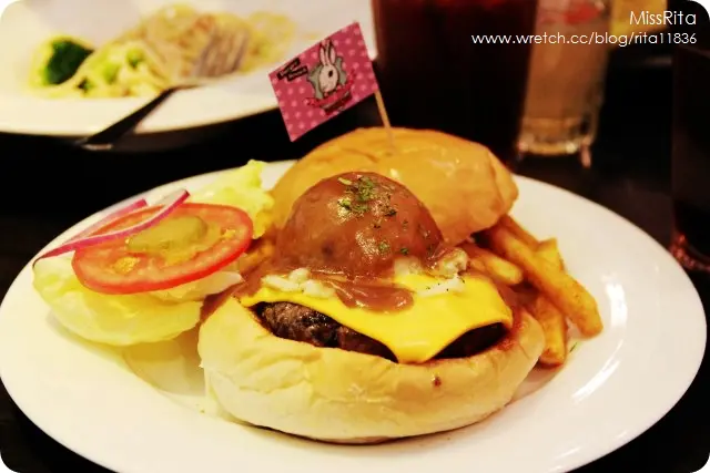 《食記》超好吃！兔子兔子 美式漢堡餐廳