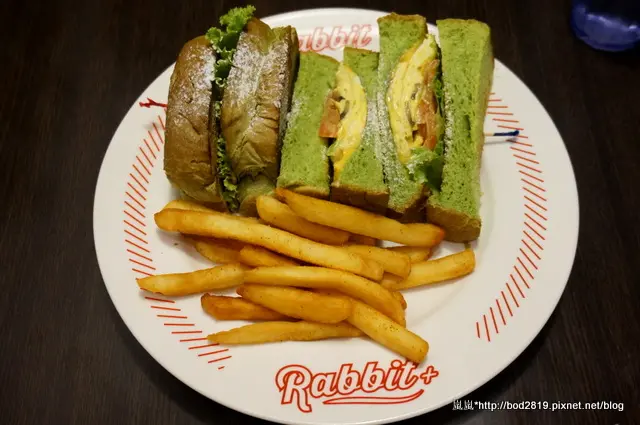 【台中北區】兔子兔子 Rabbit Rabbit(一中店)－價位出乎意料的平價，抹茶三明治好特別！(早午餐、下午茶)(首頁精選)