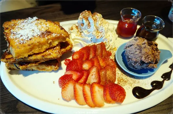 台北捷運港墘站 瓦法奇朵~鬆餅布丁究竟是甚麼玩意？？