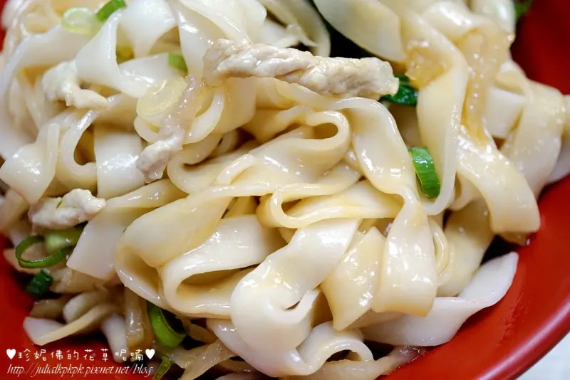 【台北-松山區】饒河街觀光夜市：齒牛香牛肉麵、福州世祖胡椒餅