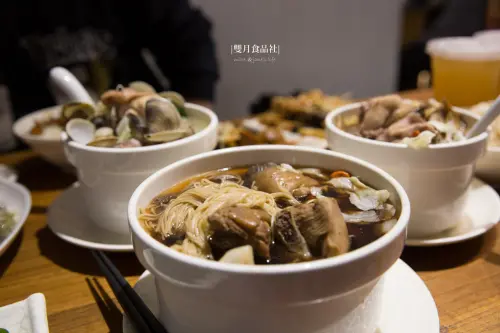 {食-台北} 雙月食品社 | 最夯的排隊名店，沒吃會想念吃了會懷念的養生補品/週邊美食/養生健康又滿足