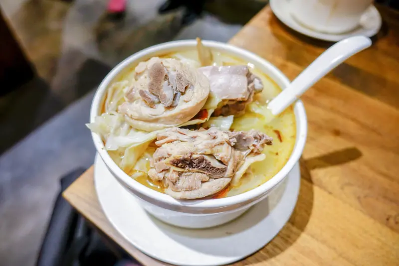 『魔王食記』台北中正 養生美食台大醫院-雙月食品社 份量大又美味暖心的進補湯品『內文有店家資訊』 