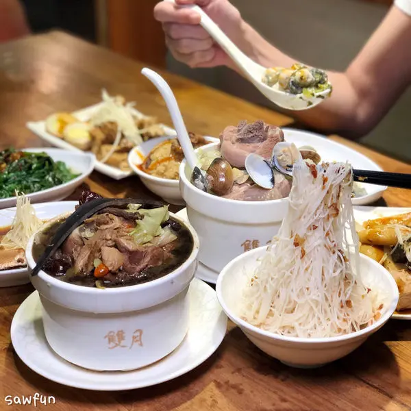 【台北美食】雙月食品社 平價養生首選 米其林推薦 排隊美食 善導寺站 臺大醫院周邊美食 雞湯  新鮮乾蚵 CP值超高的平民小吃