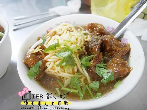 【台中】快閃豐原廟東夜市 必吃清水排骨麵 古早味鳳梨冰 菱角酥 當作台中最後END行程 