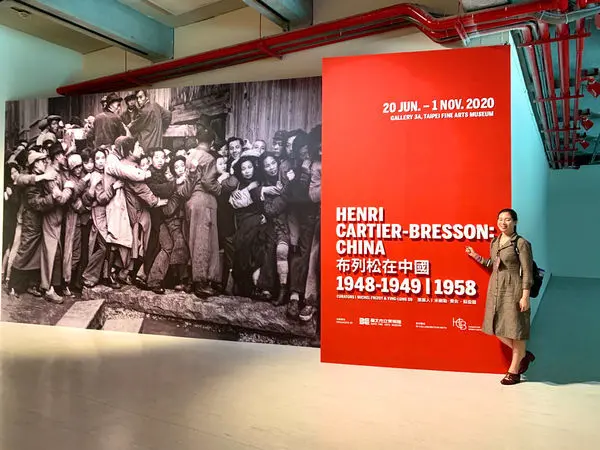 Jessica分享遊記臺北市立美術館3樓的展覽-布列松在中國，從170張照片文物一窺半世紀前的動盪中國，展期2020年6月20日到2020年11月1日（3A展區）可以拍照，請勿使用閃光燈