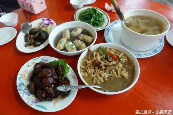 [金山美食] 新北金山 - 兄弟食堂 ~ 金山老街旁在地老店，道地老台菜，價格經濟實惠