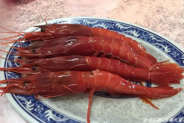 [食記] 新北市瑞芳 - 榮興海產小吃店 ~ 不一樣的海鮮店，鮮甜到讓人難忘的胭脂蝦、白猴
