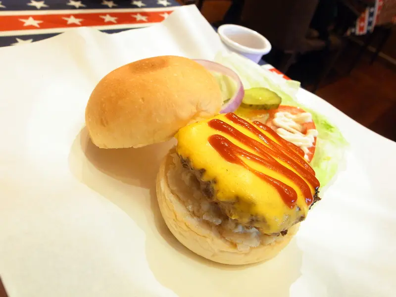 GRD3日誌---30042013 8nite美墨式餐廳酒吧：南勢角站的平價漢堡