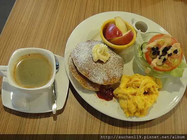 【台 北】鯊魚咬吐司@館前店。早餐不賴
